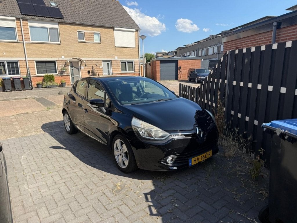 Renault Clio 1.5 dCi Nav | Cruise | Airco | Tr haak | €4.999, Auto's, Renault, Voorwielaandrijving, Stof, Zwart, 4 cilinders
