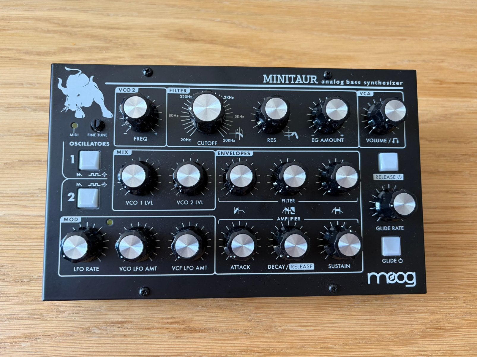 Moog Minitaur - met garantie en inclusief decksaver, Muziek en Instrumenten, Ophalen of Verzenden, Zo goed als nieuw, Overige aantallen