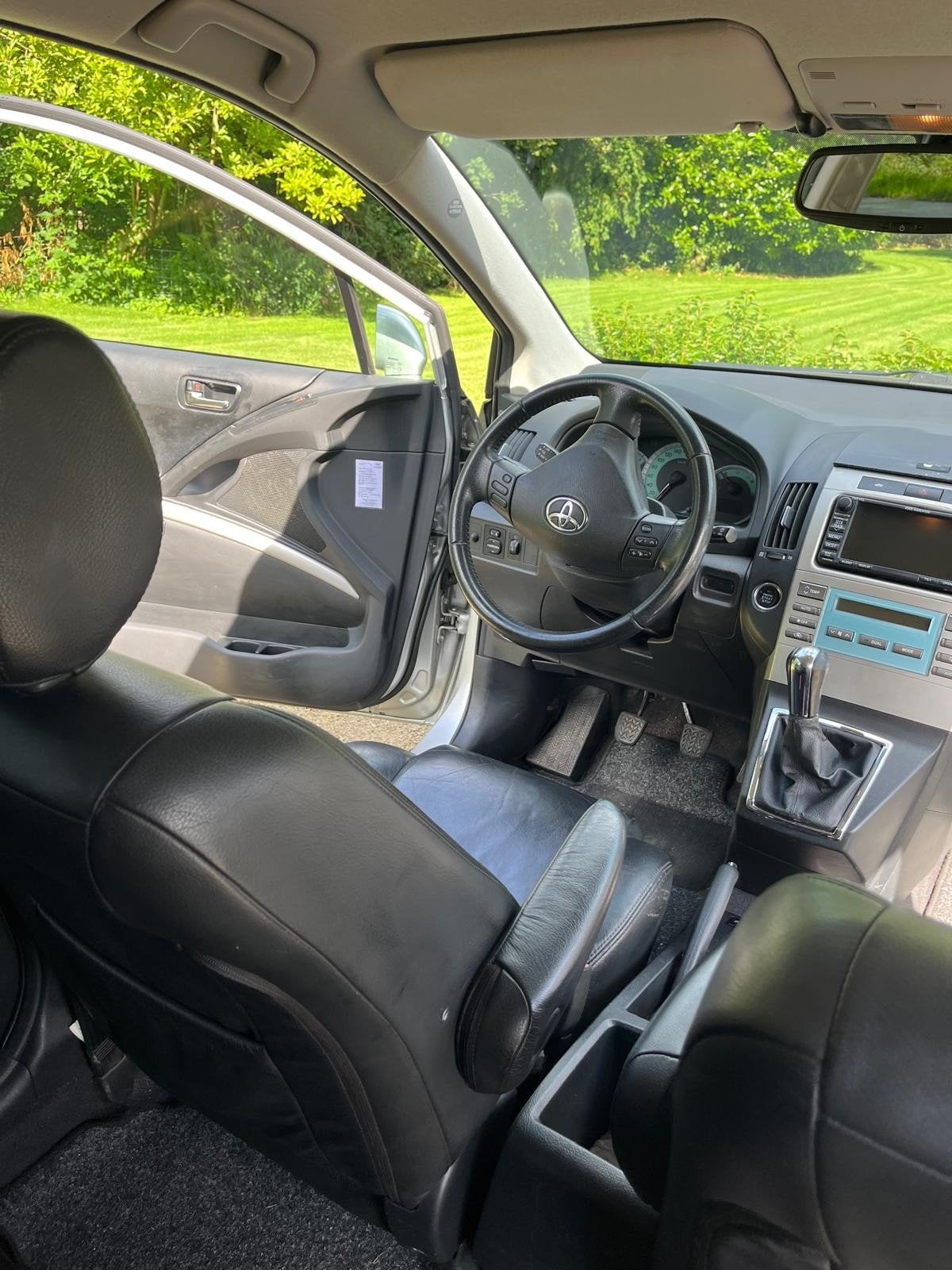 Toyota Corolla Verso 2.2 D4d-f 5P 2008 Grijs