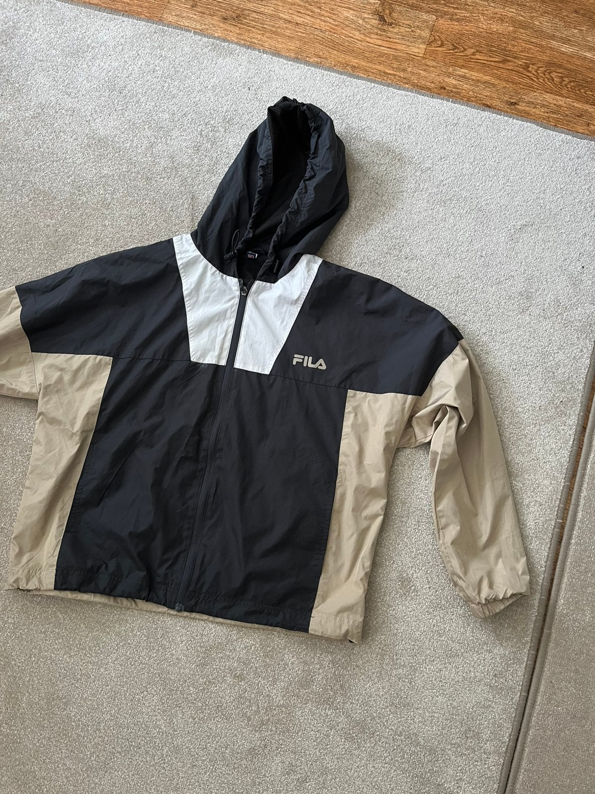 Fila jacket, Ophalen of Verzenden, Zo goed als nieuw, Regenjas
