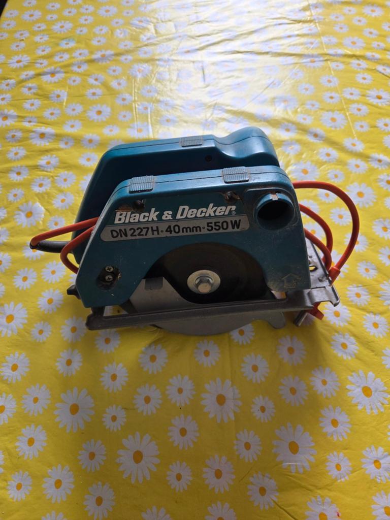 Black & Decker Cirkelzaag DN 227 H - 550W, Gebruikt, Cirkelzaag, Ophalen of Verzenden, Black & Decker