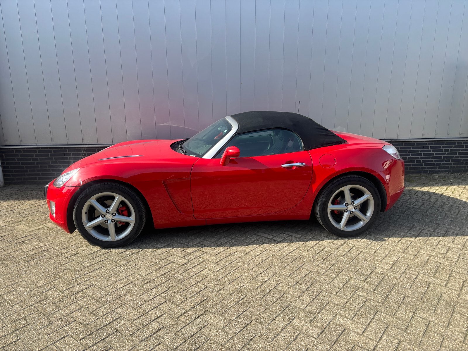 Opel GT 2.0 Turbo 2007 Rood, 1998 cc, Achterwielaandrijving, 4 cilinders, Cabriolet