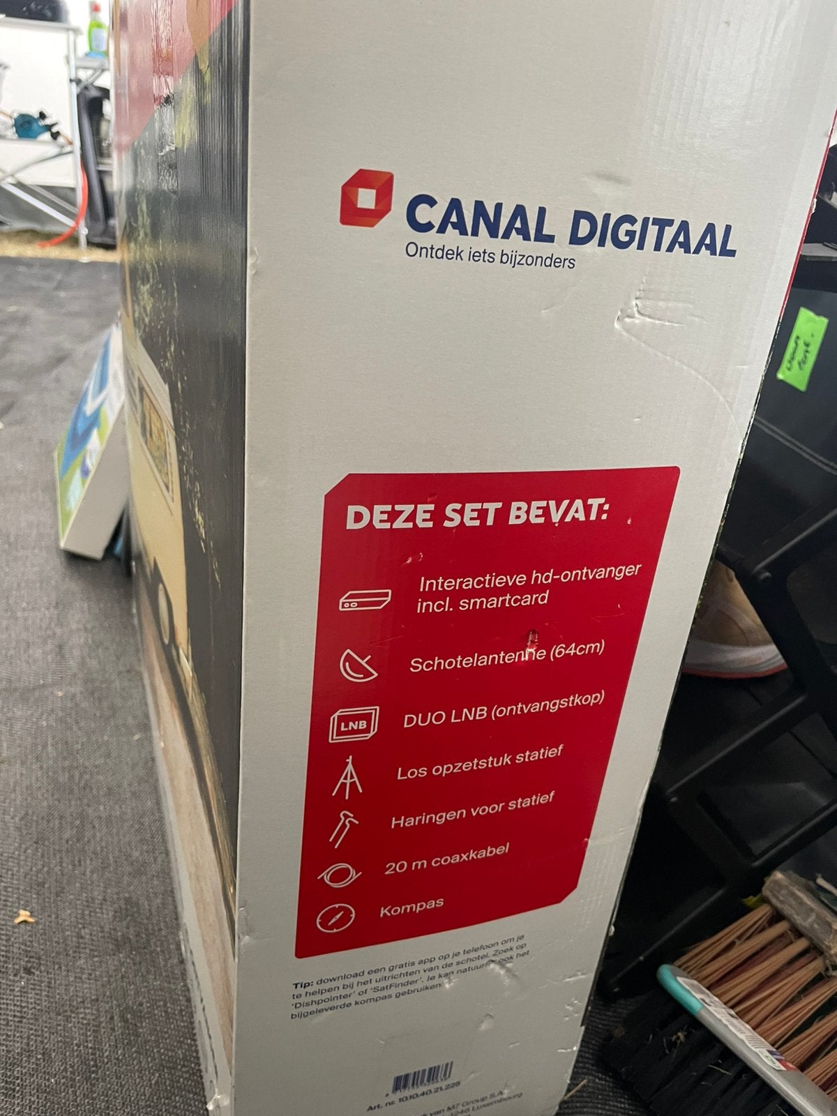 Tekoop tv schotel zie foto bieden maar, Ophalen, Zo goed als nieuw