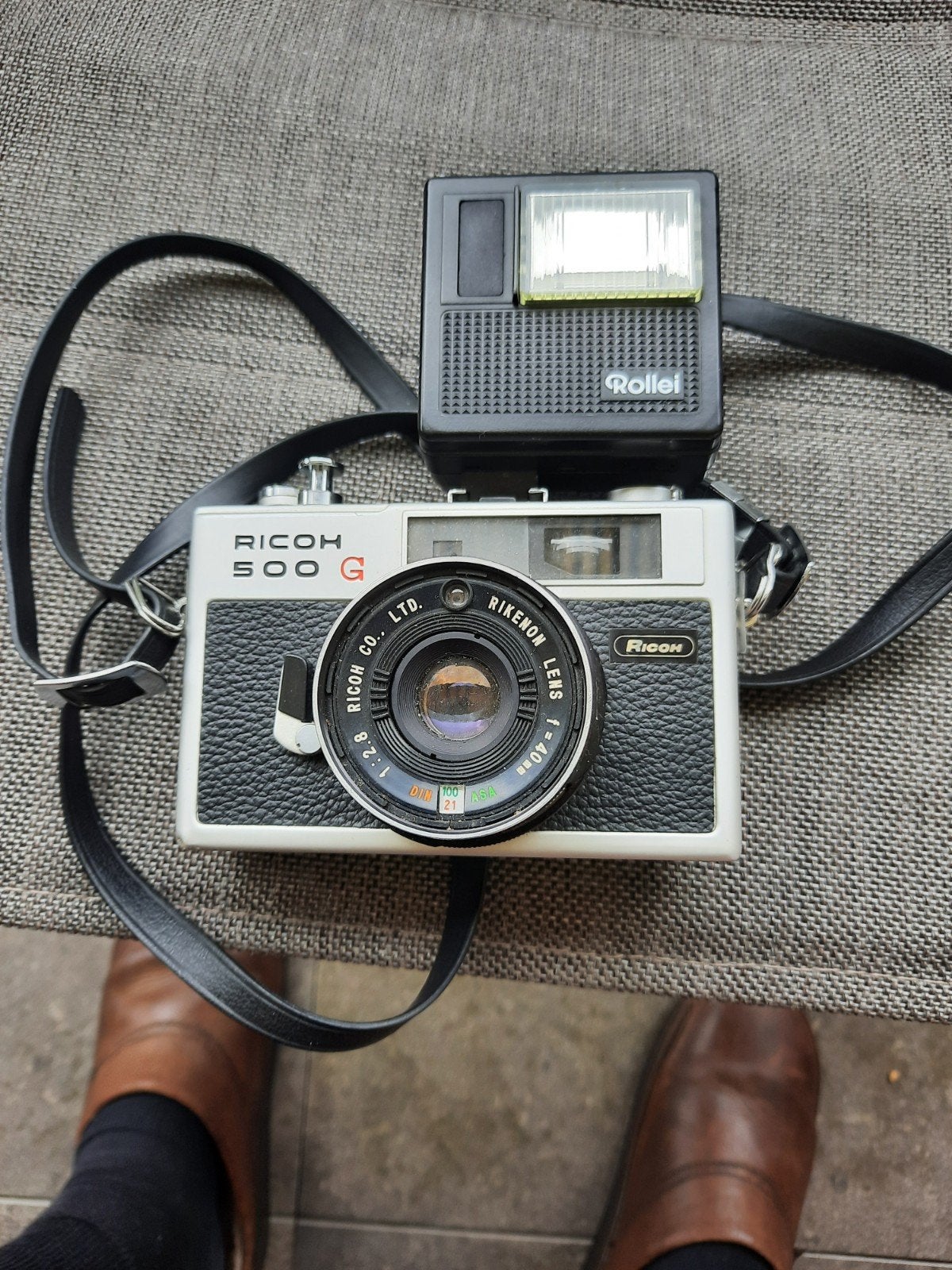 Ricoh 500 G compact camera met Rollei flitser, Ophalen of Verzenden, Gebruikt, Compact