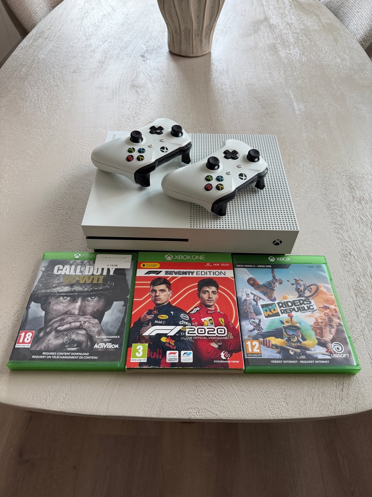 Xbox One S met 2 controllers en 3 games, Ophalen, Met games, Met 2 controllers, Xbox One S