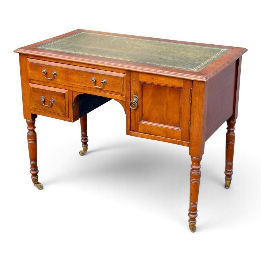 Mahoniehouten schrijfbureau met leren blad