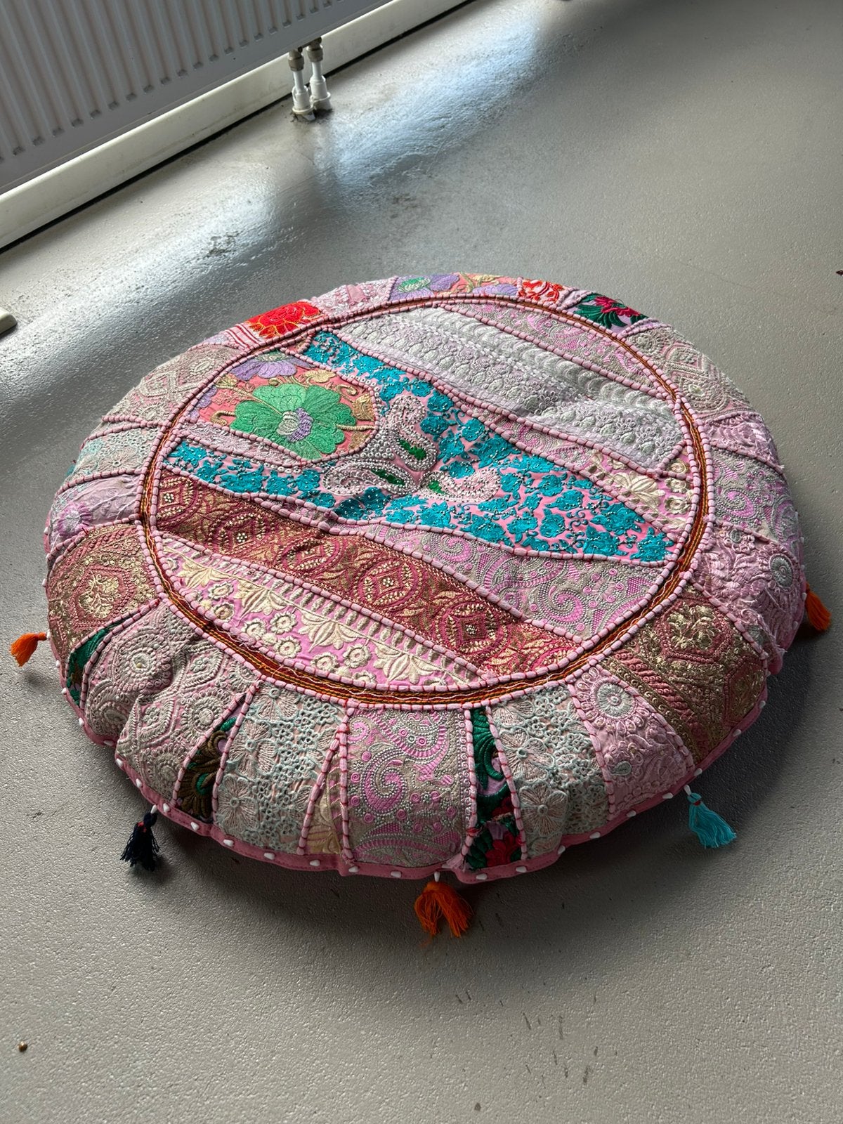 Mooi Ibiza kussen uit India Handgemaakt Boho stijl NIEUW, Huis en Inrichting, Woonaccessoires | Kussens, Ophalen, Nieuw, Rond