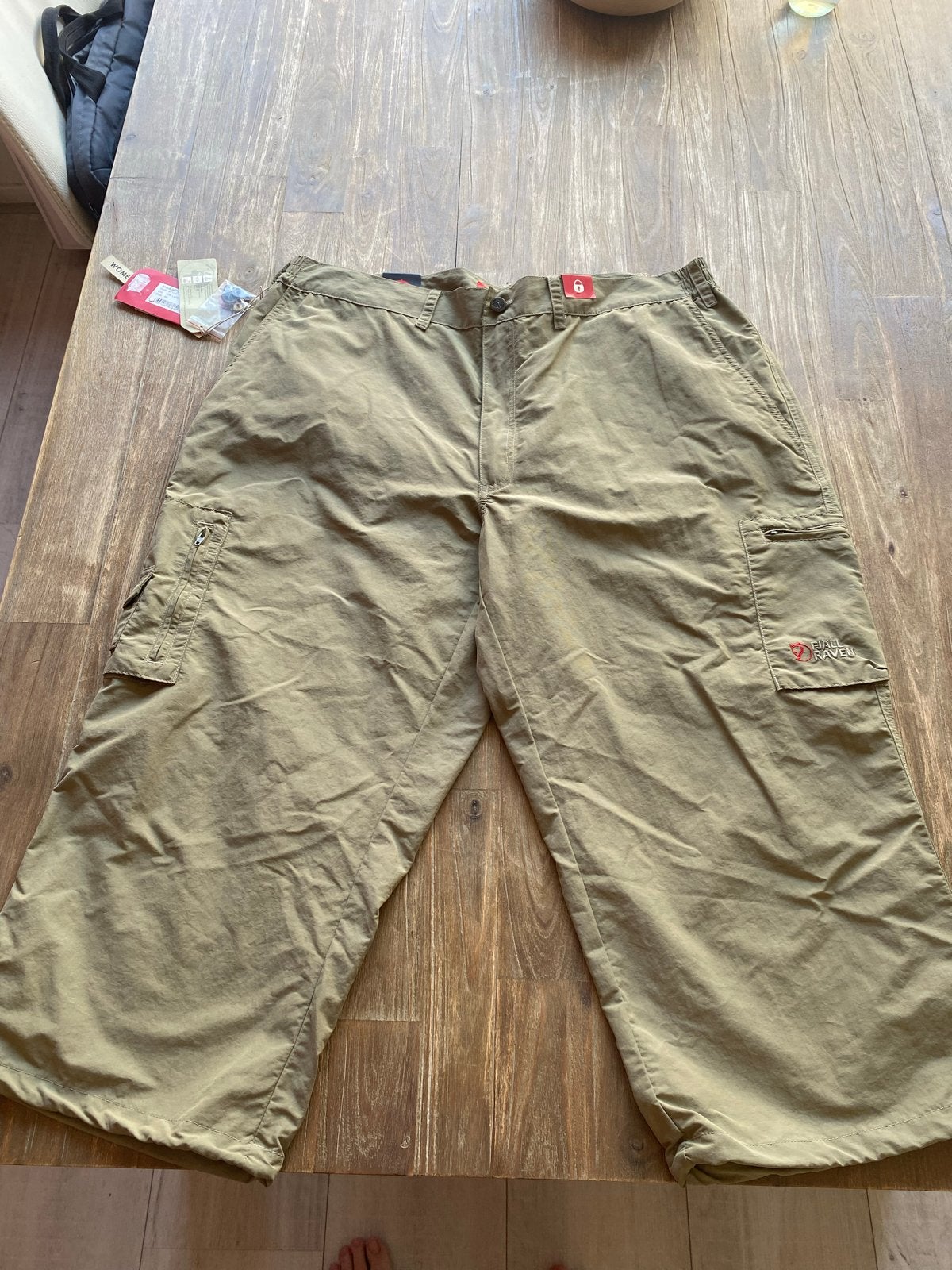 Fjallraven Travel Driekwart Broek - Nieuw met labels, Maat 38/40 (M), Beige, Nieuw, Ophalen of Verzenden