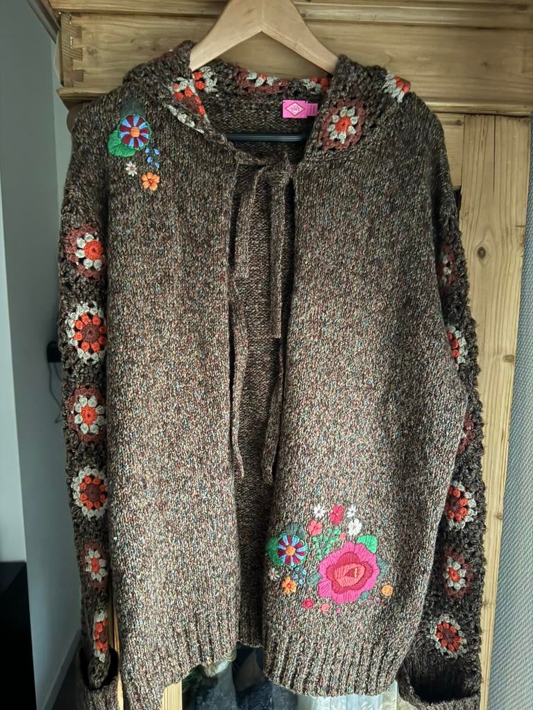 Mooie Oillily vest, XL., Kleding | Dames, Truien en Vesten, Ophalen of Verzenden, Zo goed als nieuw, Maat 42/44 (L), Bruin