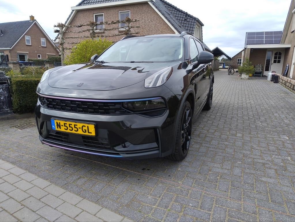 Prachtige nette Lynk & Co. 261PK. Afn. Trekhaak 2021, Auto's, Automaat, 1800 kg, Zwart, Zwart