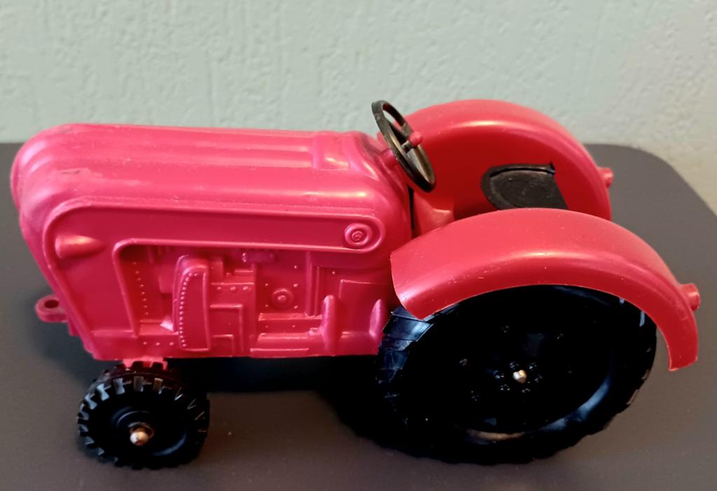 Wildebras tractor. Vynil. 1:20, Ophalen of Verzenden, Tractor of Landbouw