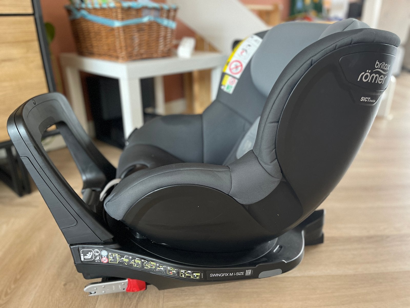 Britax Römer Swingfix M i-SIZE Autostoel, Ophalen, Romer, 0 t/m 18 kg, Verstelbare rugleuning