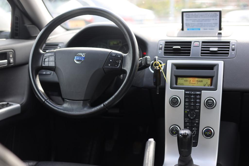 Volvo V50 2.0 EDITION | LEDER | NAVI | TREKHAAK | NAP, Gebruikt, 4 cilinders, 1279 kg, V50