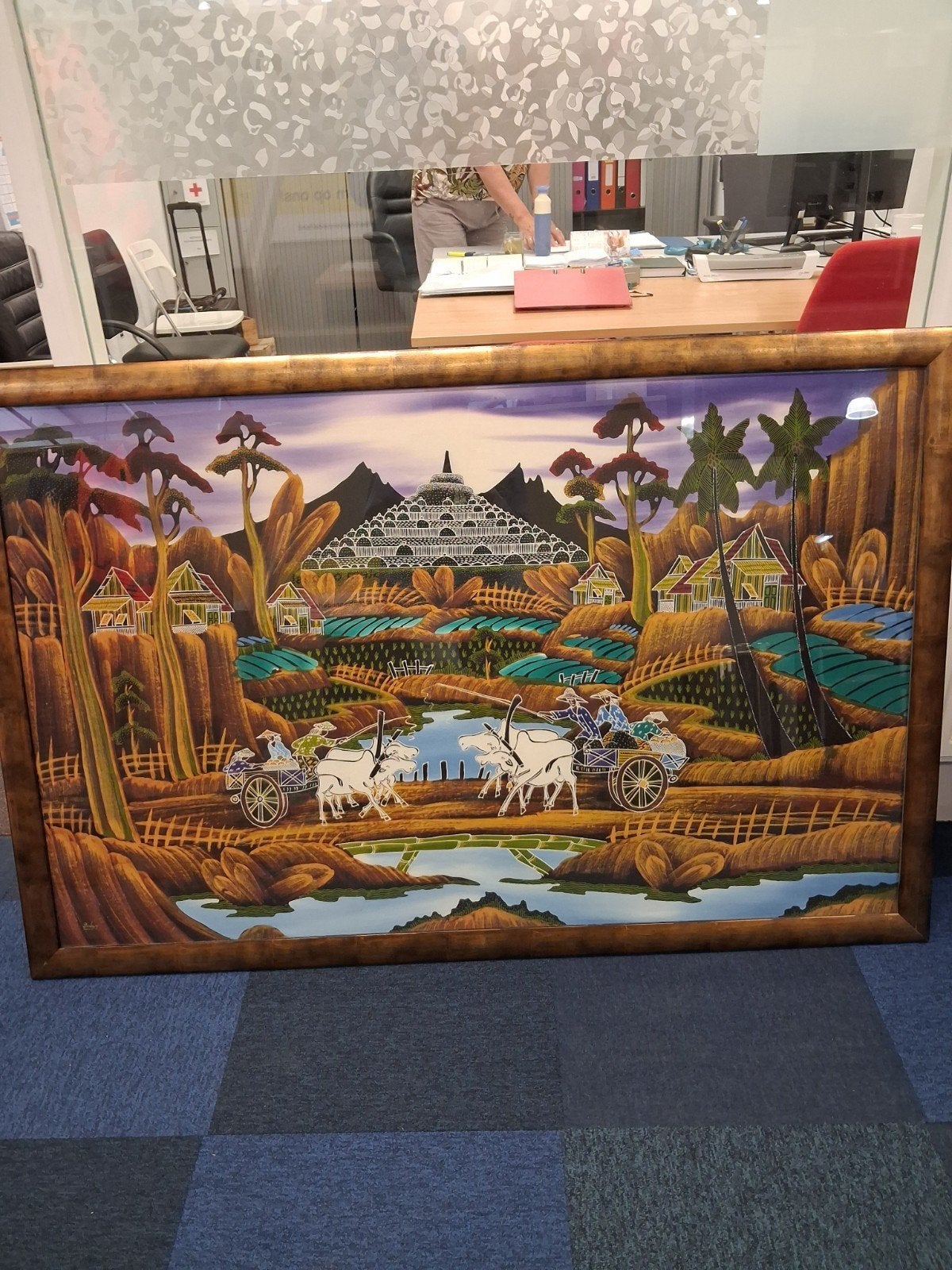 Groot ingelijst schilderij met Aziatisch landschap, Antiek en Kunst, Ophalen of Verzenden