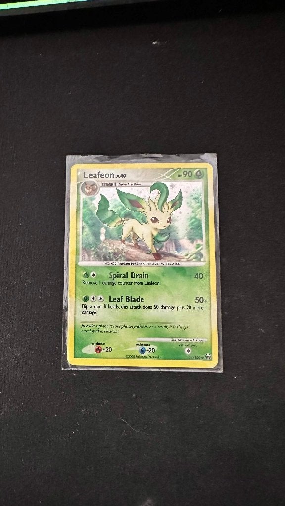 Pokémon: Leafeon - Majestic Dawn - 24/100, Ophalen of Verzenden, Zo goed als nieuw, Losse kaart