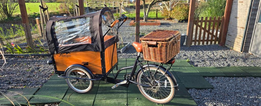 Electrisch Cangoo travel Bakfiets met huif, Overige merken, 4 kinderen of meer, Huif, Ophalen of Verzenden