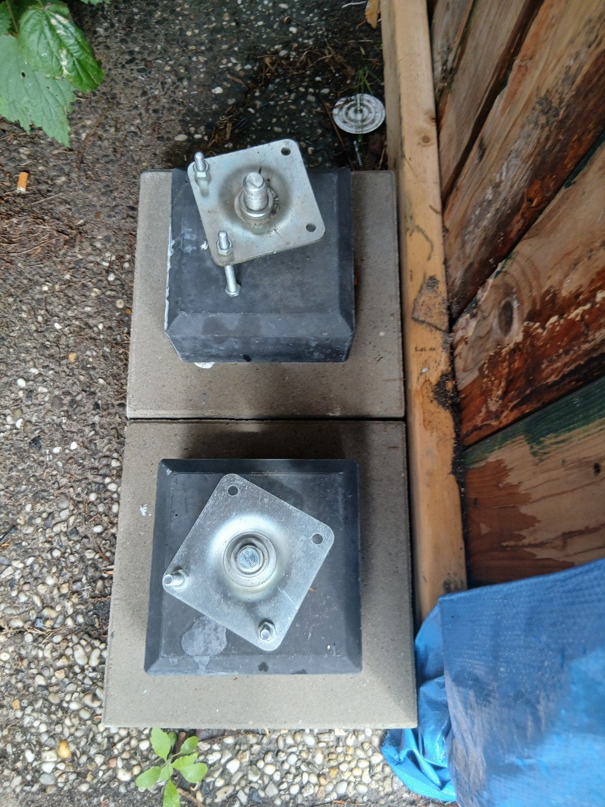 Betonnen voet met metalen bevestiging, Ophalen of Verzenden, Gebruikt