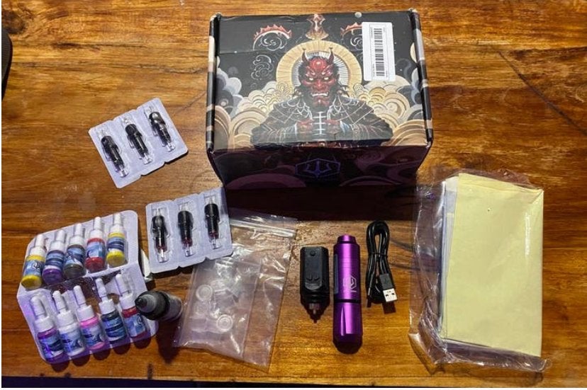 Complete Tattoo Kit - Machine, Inkt & Accessoires, Ophalen of Verzenden, Zo goed als nieuw