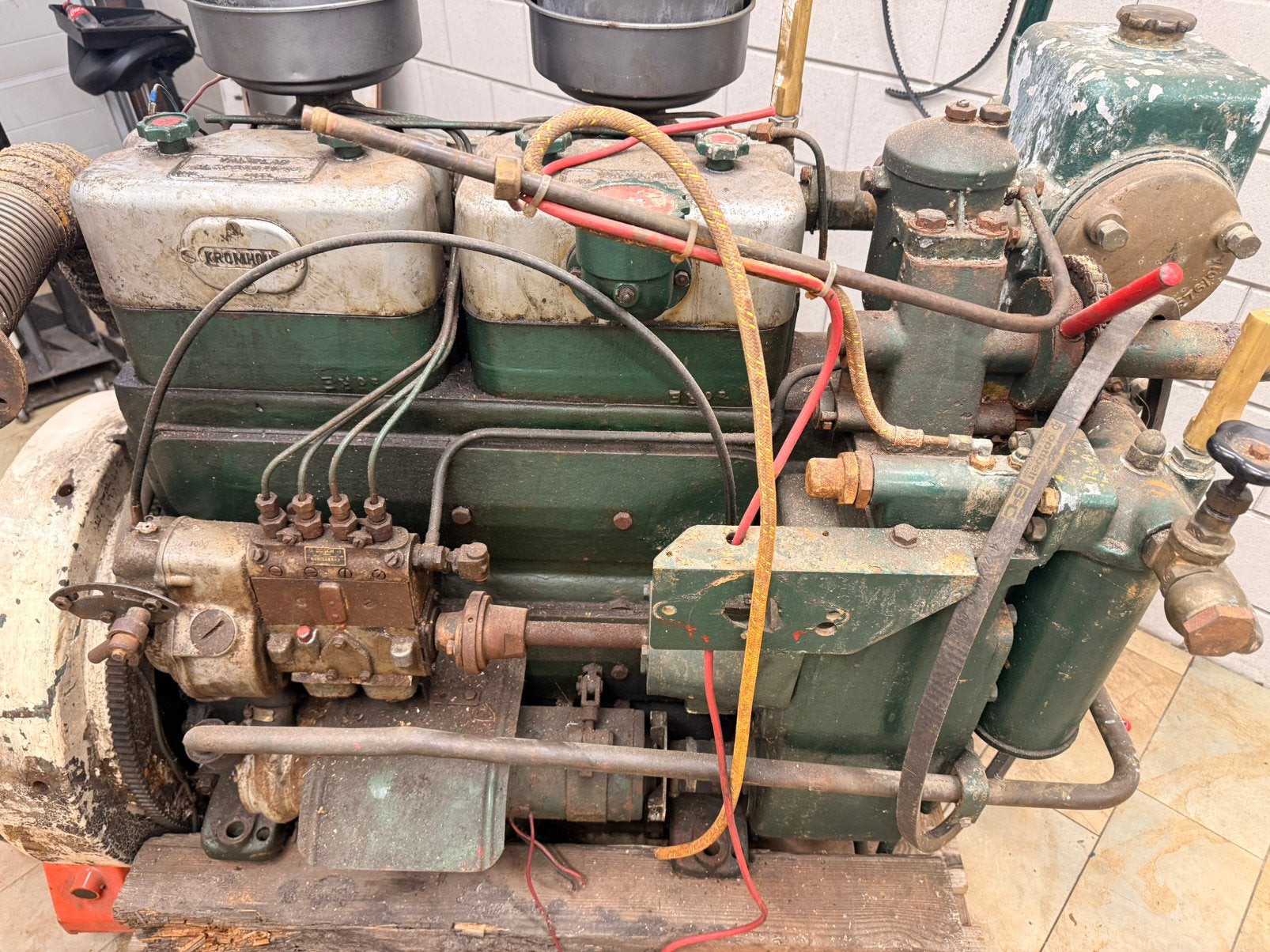 Kromhout 4ts dieselmotor. Opduwer /sleepboot, Doe-het-zelf en Verbouw, Ophalen of Verzenden, Zo goed als nieuw, Dieselmotor