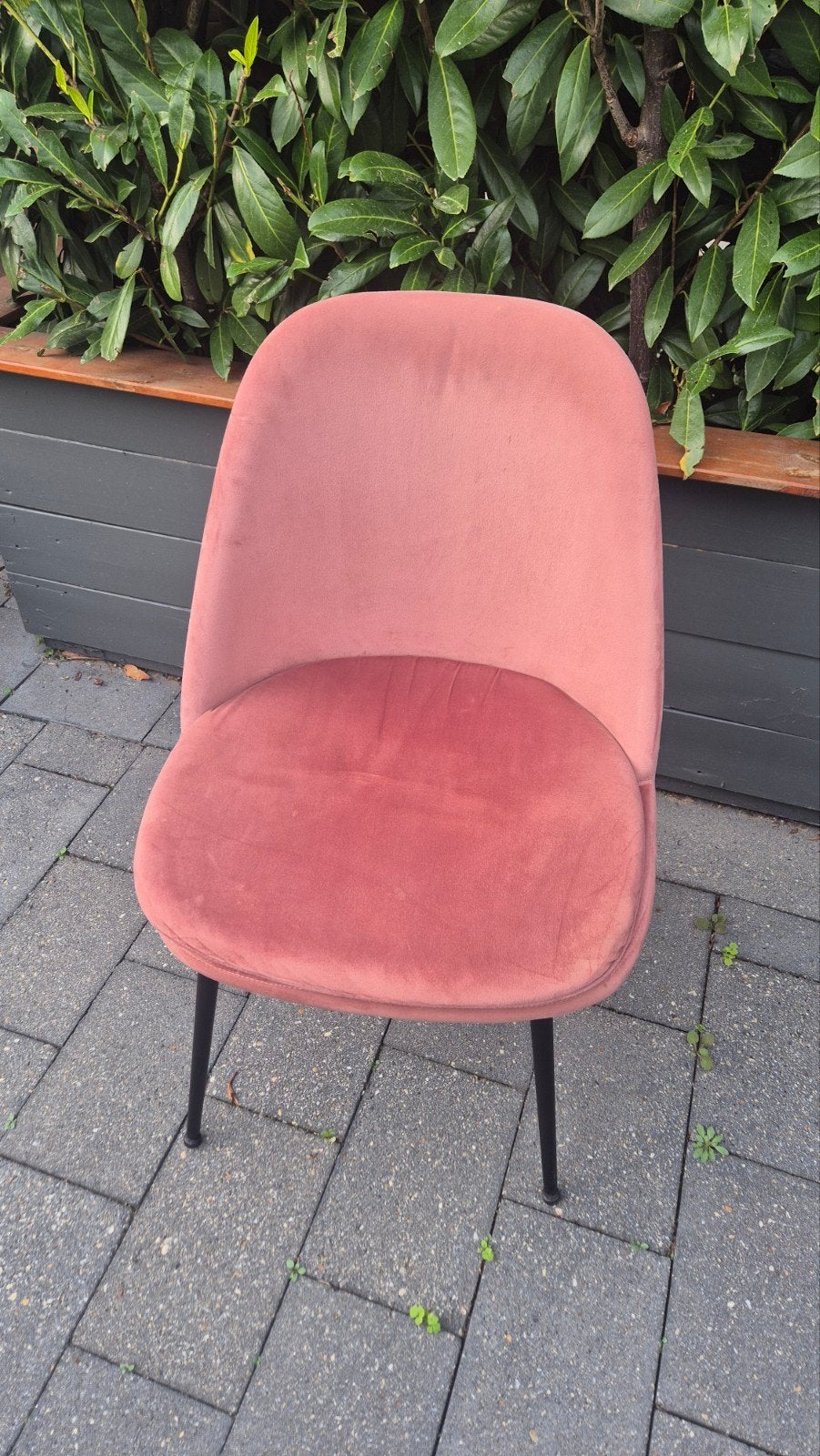 4 roze fluwelen stoelen - kunnen nog een ronde mee, Ophalen of Verzenden, Gebruikt, Overige kleuren, Vier
