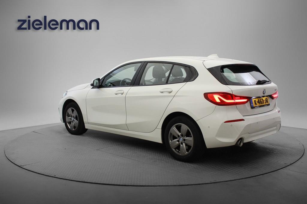 Bmw 1-SERIE 118i Executive Edition - Digitaal Cockpit, Carpl, Auto's, BMW, 136 pk, Gebruikt, Euro 6, Met garantie (alle)