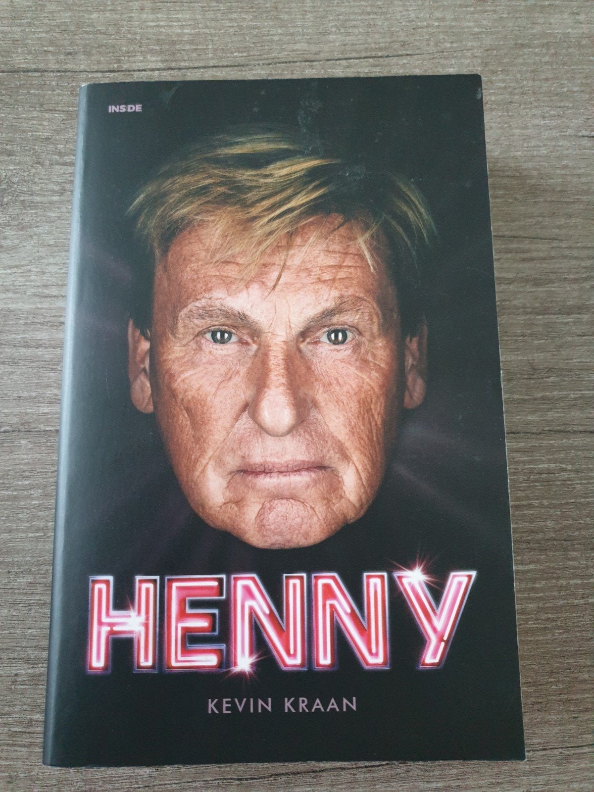 HENNIE - Kevin Kraan (Boek), Ophalen of Verzenden, Gelezen, Kevin Kraan, Overige