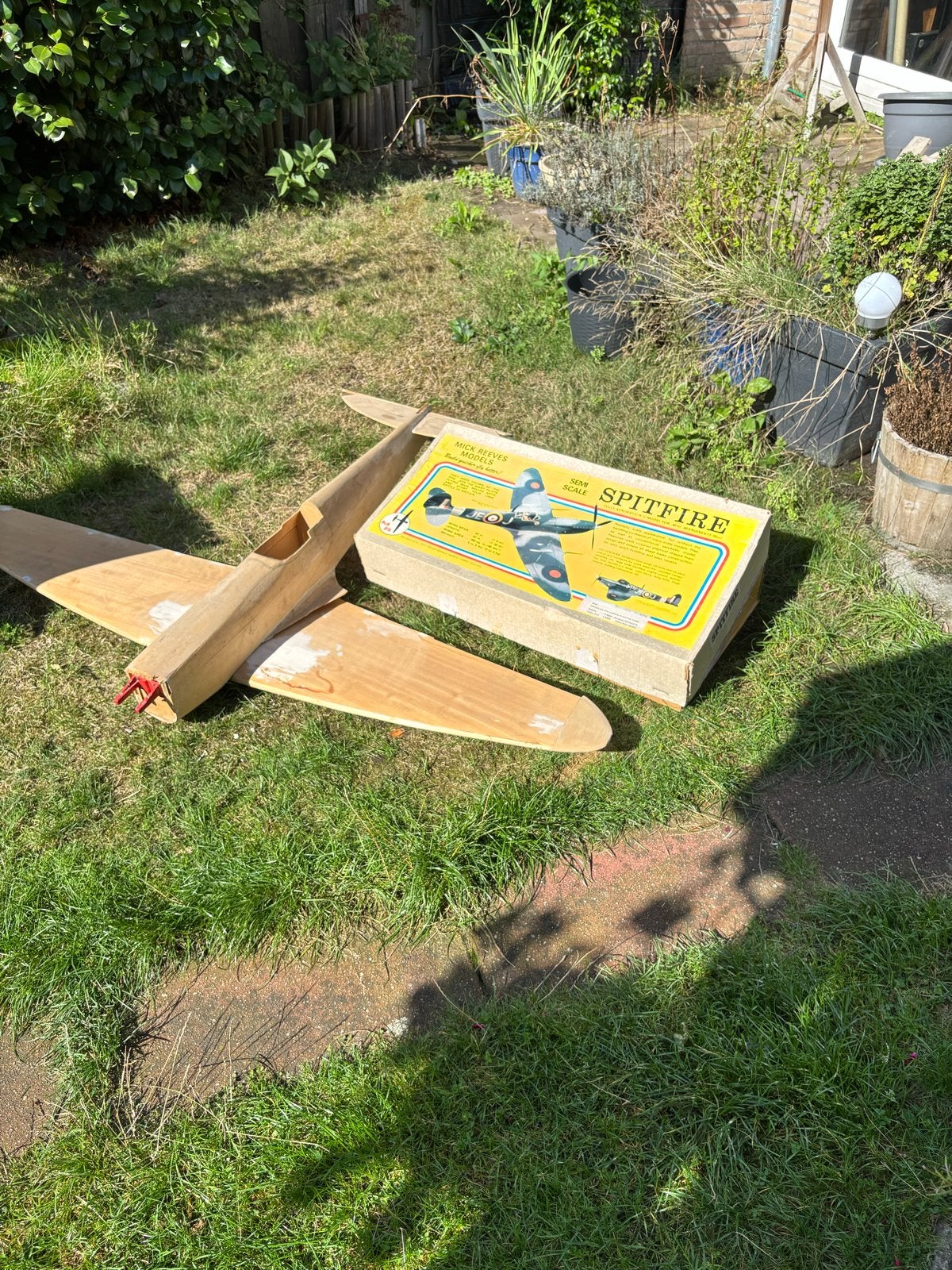 Mick Reeves Spitfire vintage modelbouwproject 63 inch, Gebruikt, Groter dan 1:72, Vliegtuig, Ophalen