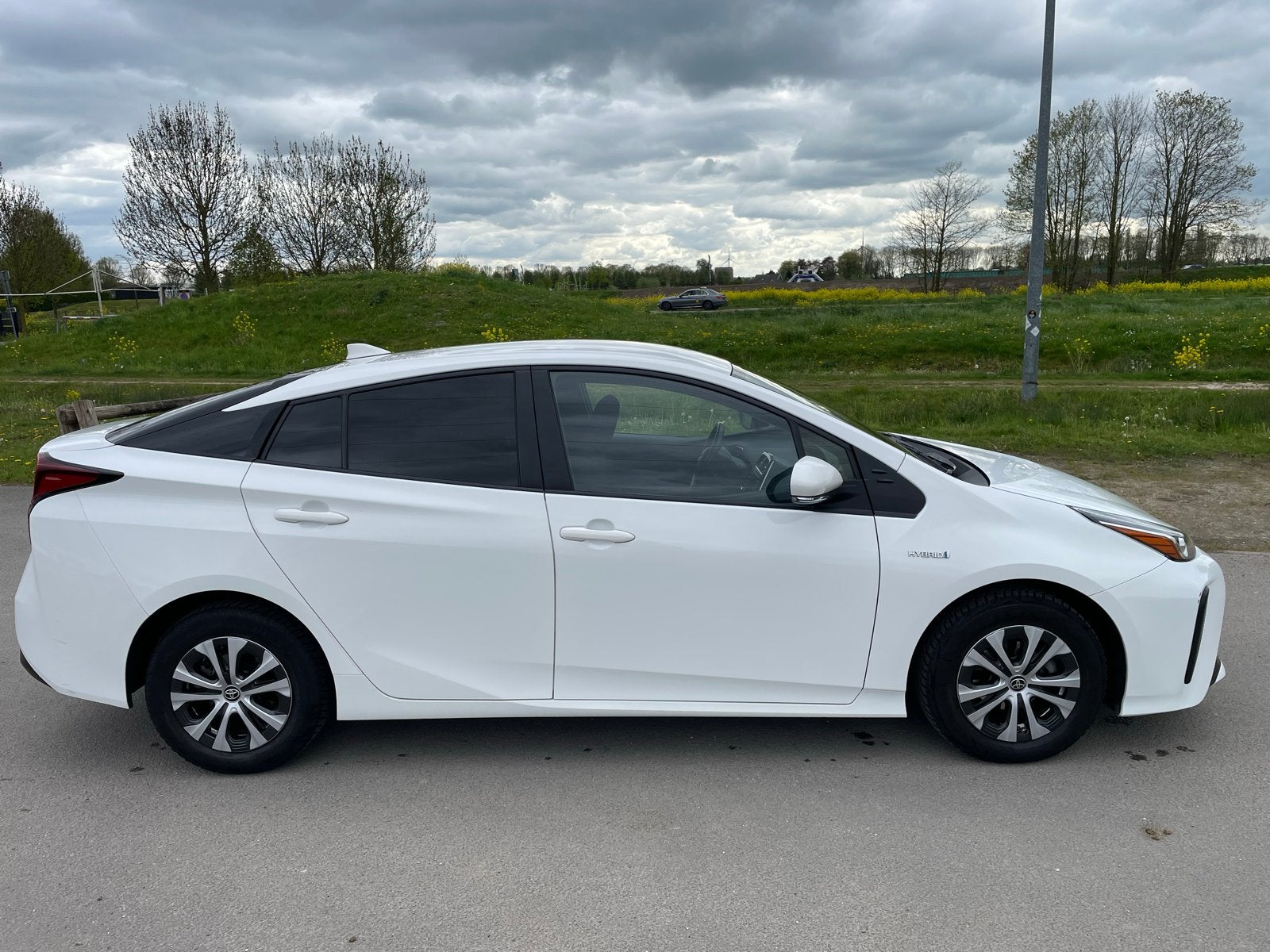 Toyota Prius 1.8 Full Hybrid 122PK Aut 2020 Wit, 725 kg, 1350 kg, Wit, 24 km/l