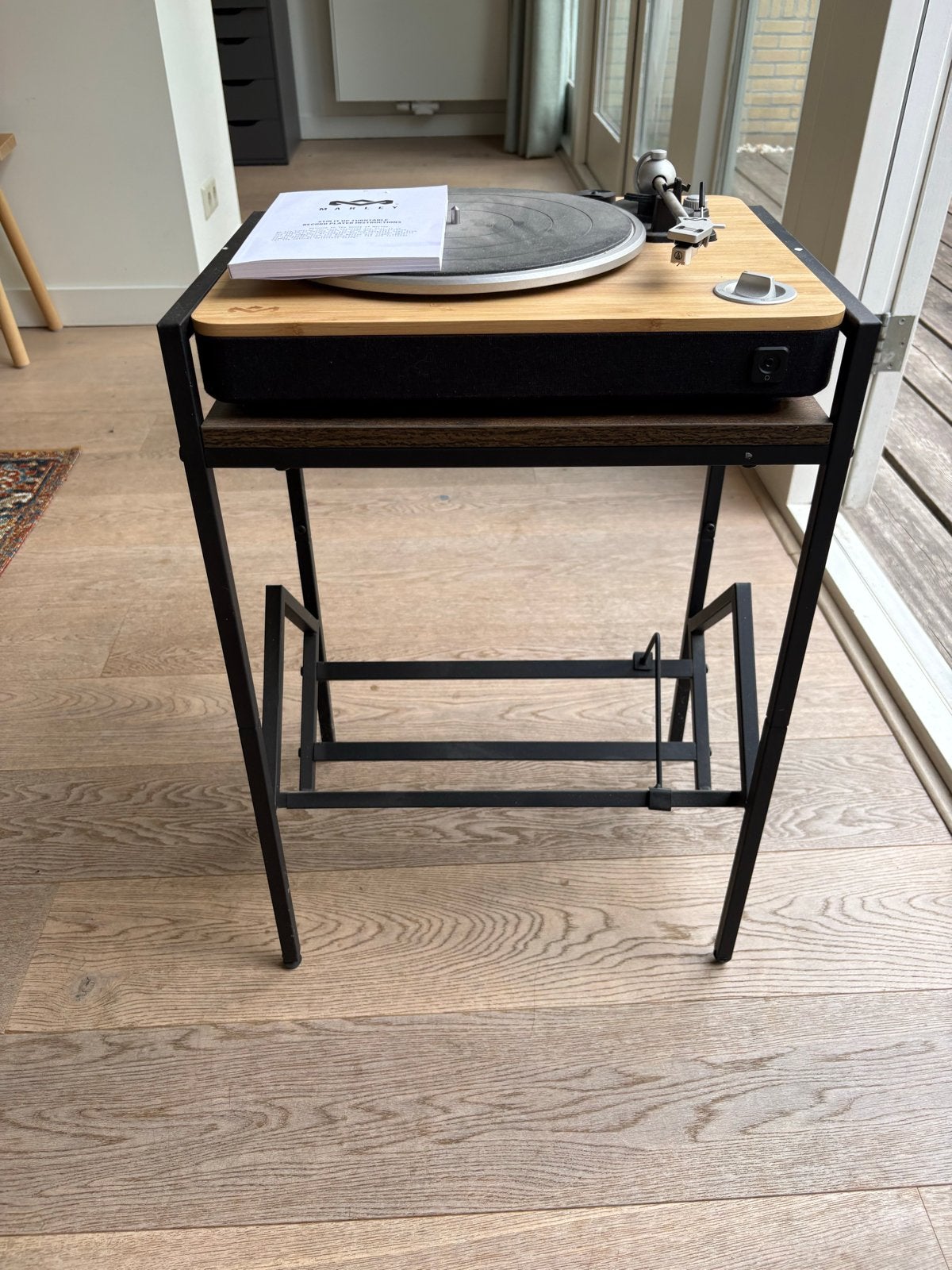 House of Marley Platenspeler Industrieel Bijzettafeltje, Zo goed als nieuw, USB-aansluiting, Platenspeler, Ophalen