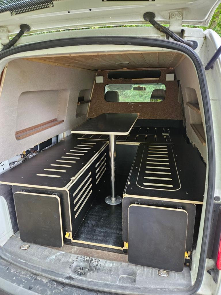 Campingbox inrichting voor bijna elke bus, Ophalen