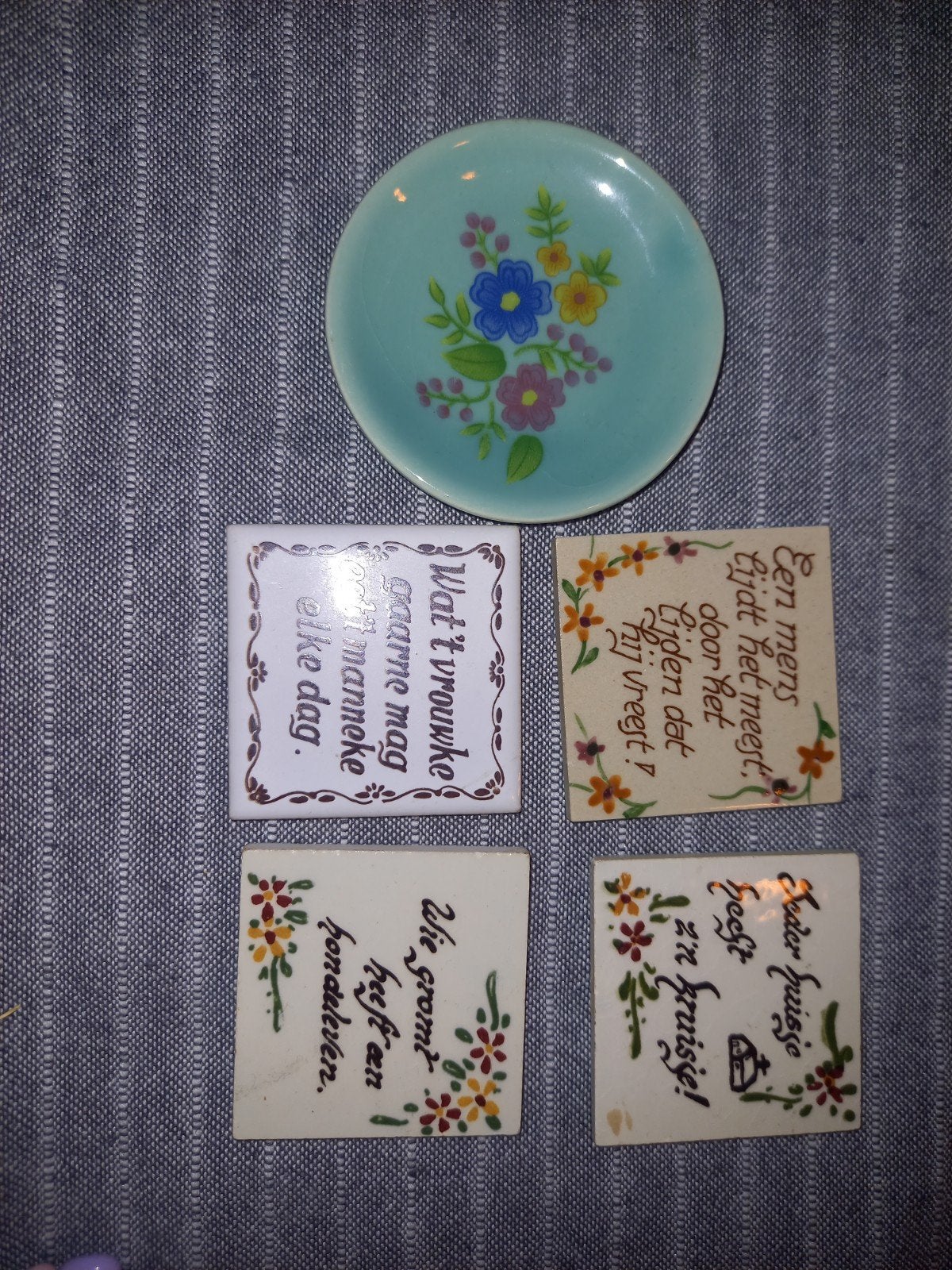 5 mini tegeltjes met bloemen en spreuken, Ophalen of Verzenden
