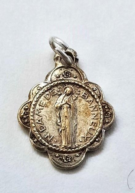Vintage religieuze bedel Onze-Lieve-Vrouw van Banneux, Verzamelen, Ophalen, Gebruikt, Sieraad, Christendom | Katholiek