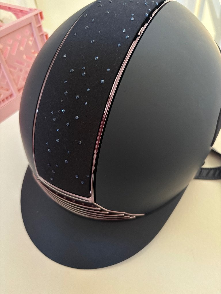 Paardrij cap zwart met blauwe glitters maat xxs nieuw, Gevoerd, Dressuur, Nieuw, Kinderen