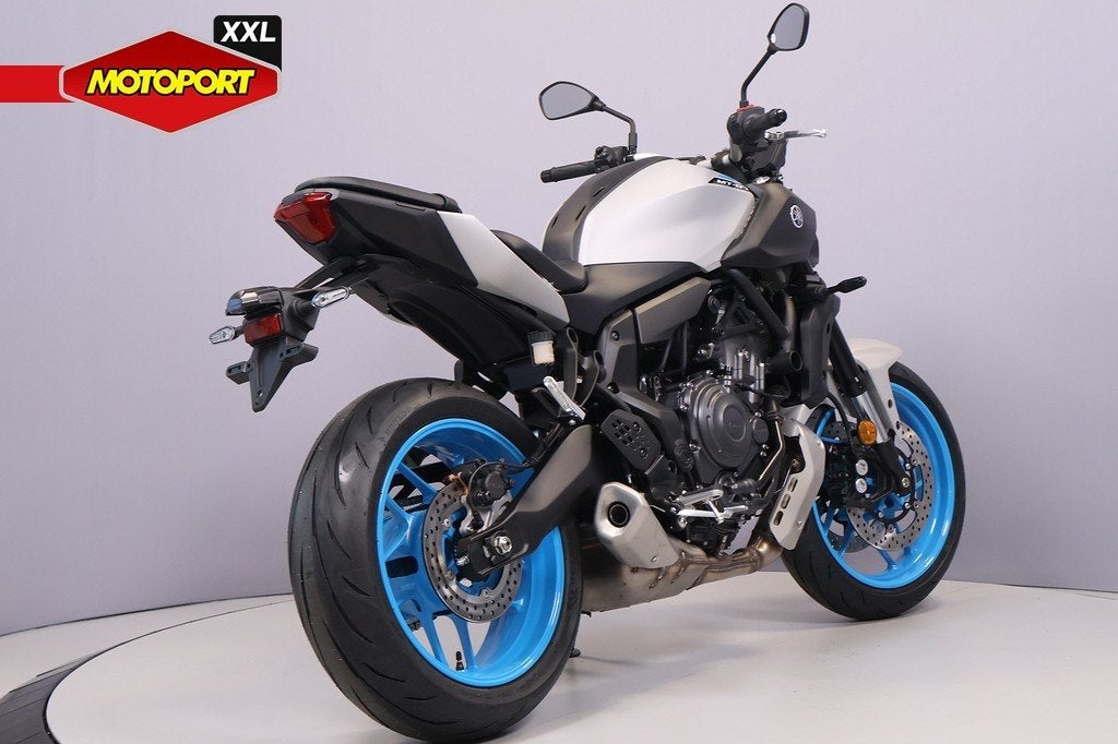 Yamaha MT 07 35KW, Bedrijf, Naked bike