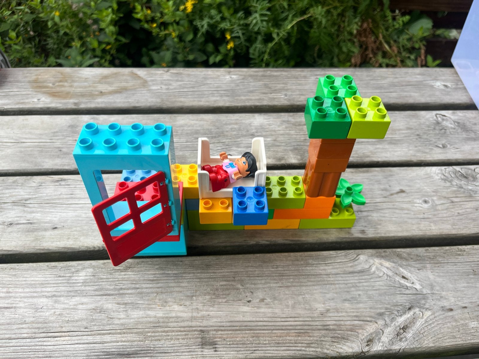Lego Duplo set met poppetje, deur en raampje, Inclusief minifiguren, Gebruikt, Ophalen of Verzenden, Duplo