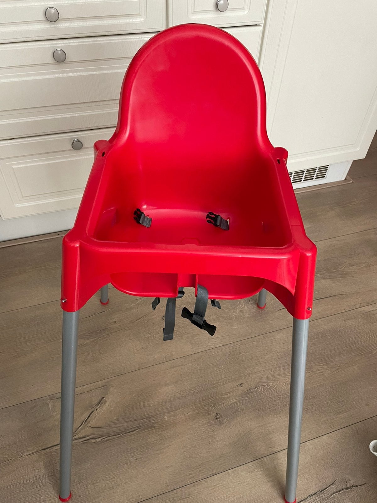 Antilop kinderstoel ikea. Rood met riempjes, Ophalen, Kunststof, Gebruikt, Eén