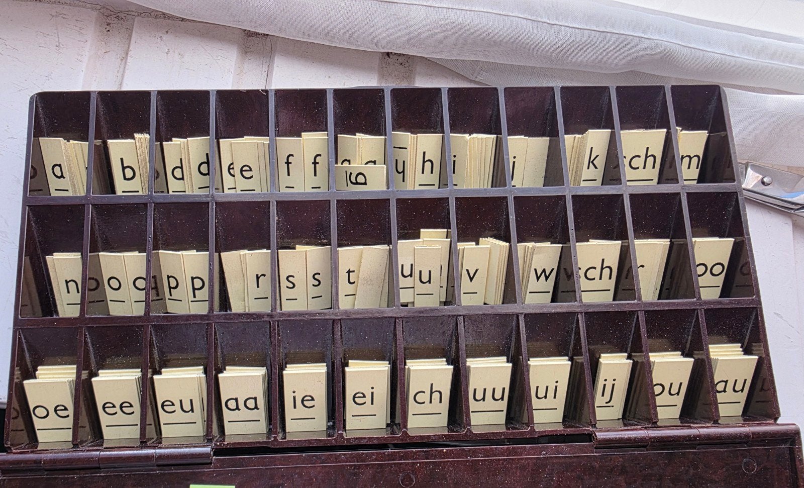 Oude letterdoos - Compleet op 4 letters na, Ophalen of Verzenden, Gebruikt