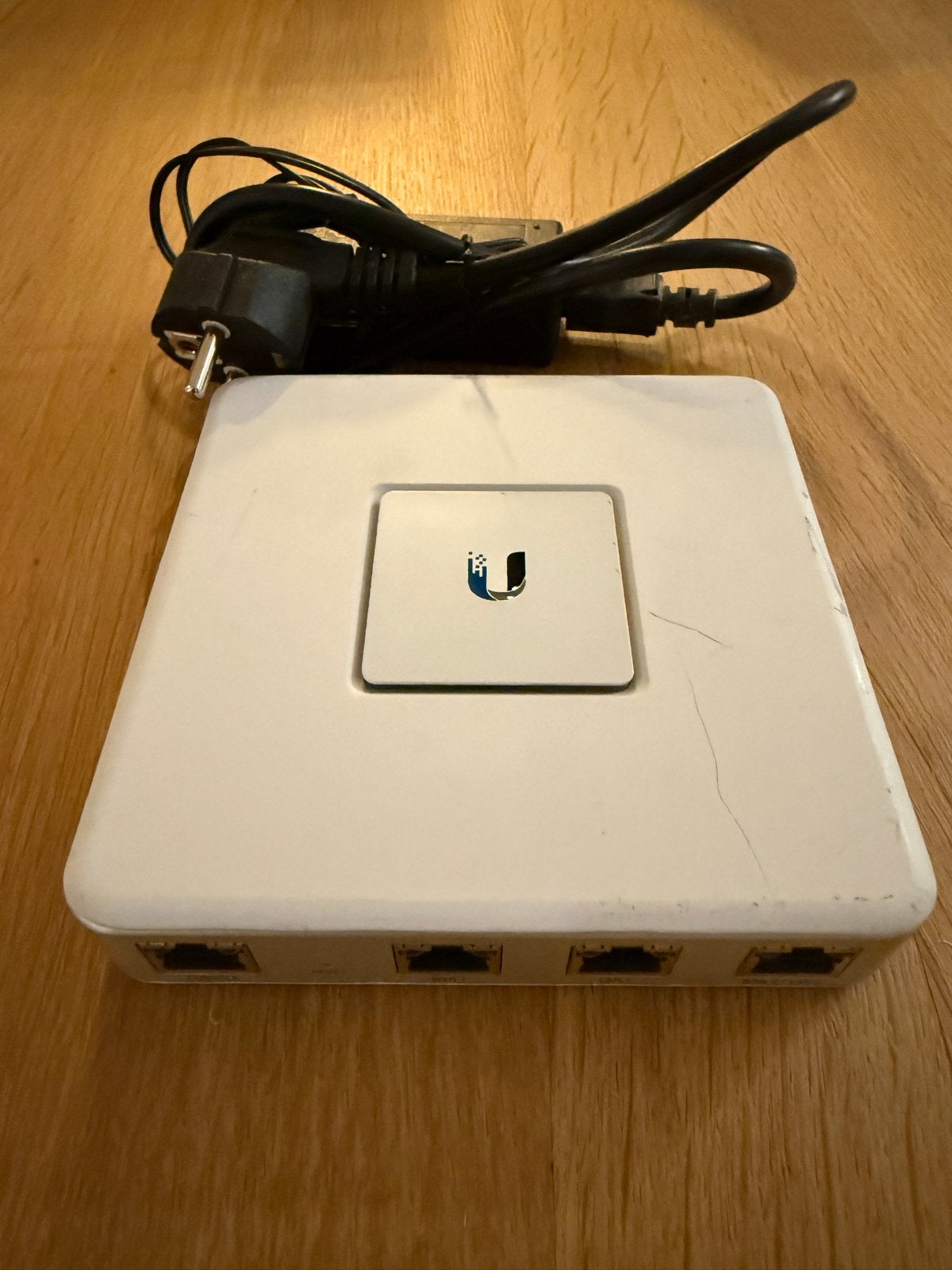 Ubiquiti UniFi Security Gateway (USG) Router, Computers en Software, Routers en Modems, Ophalen of Verzenden, Gebruikt, Router