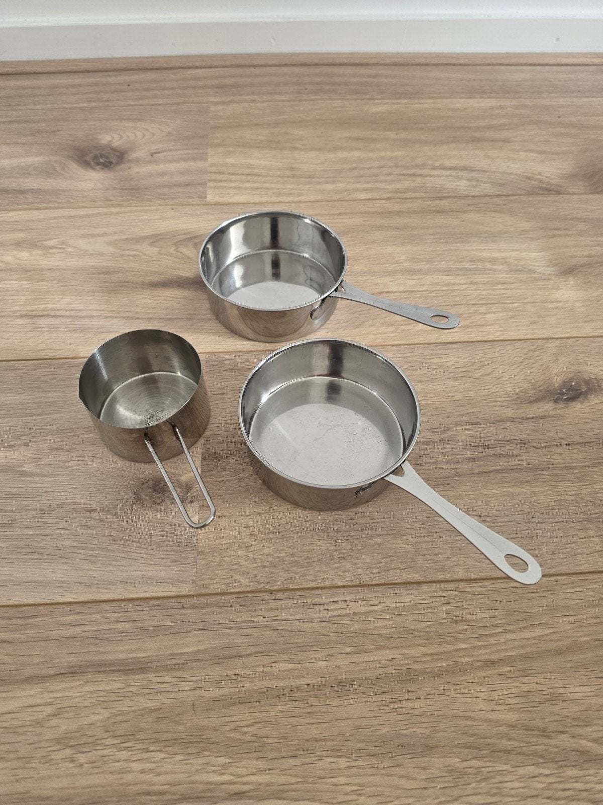 Metalen pannetjes voor in speelkeuken set van 3, Ophalen of Verzenden, Zo goed als nieuw, Overige materialen, Speelkeuken-accessoire