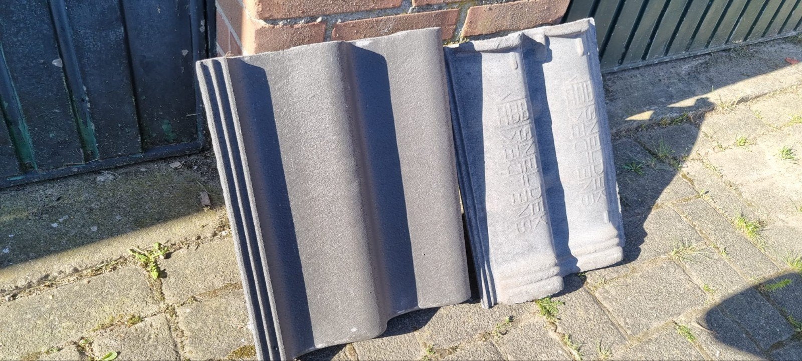 130 Monierpannen en 129 Nelskamp pannen, antraciet, Ophalen, Nieuw, 15 m² of meer, Dakpannen