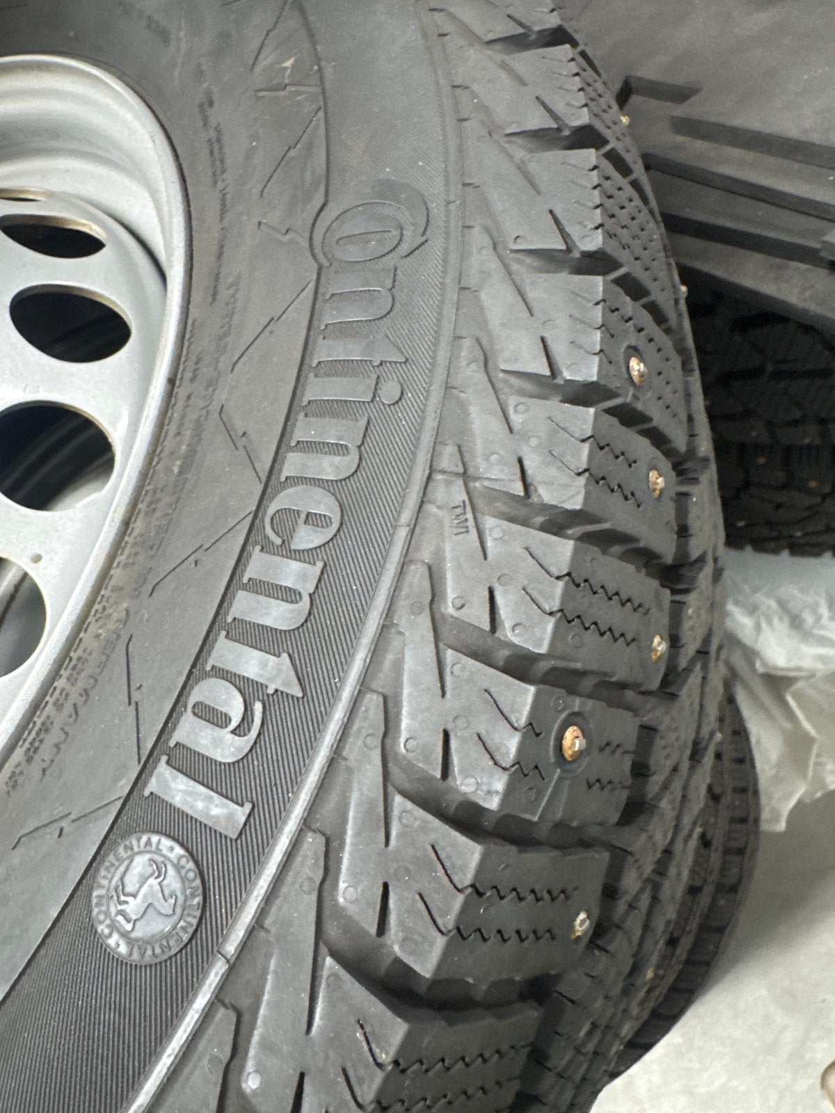 Continental winterbanden met velgen 235/65 R16 C, Ophalen, 16 inch, Banden en Velgen, Winterbanden
