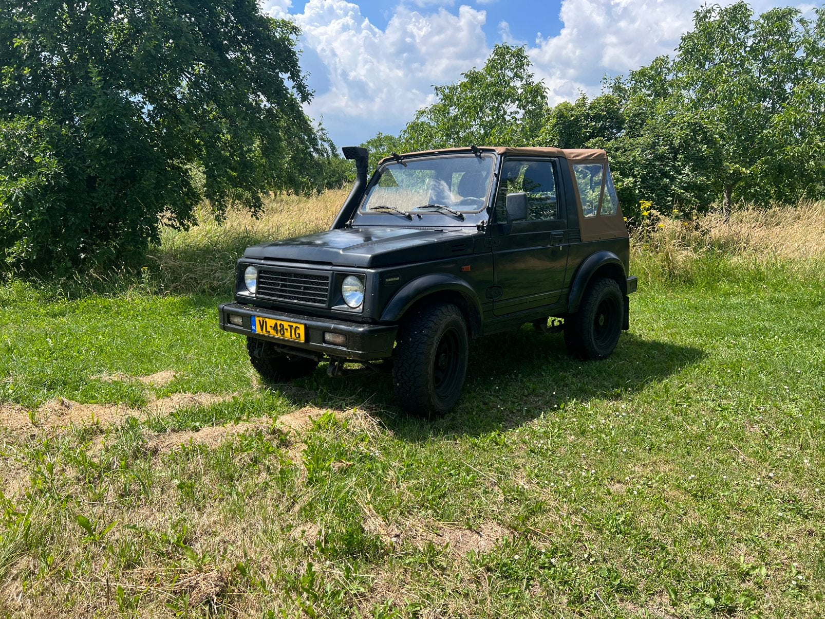 Suzuki Samurai Rhino 4WD 1991, Auto's, Bestelauto's, Suzuki, Benzine, Handgeschakeld, Origineel Nederlands, Vierwielaandrijving