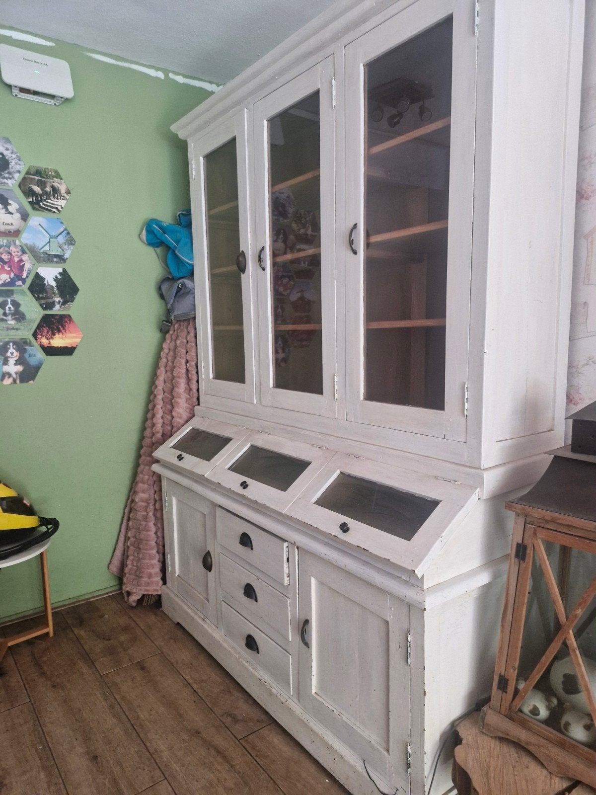 massief houten buffetkast met vitrine GRATIS, Ophalen
