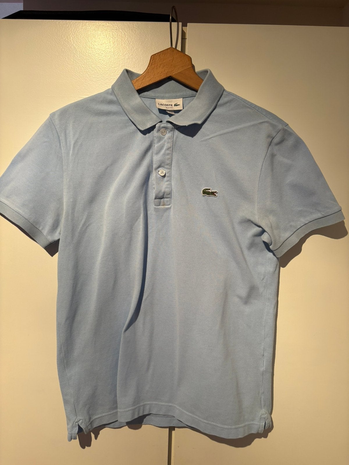 Lichtblauwe Lacoste polo, maat M / 4, Kleding | Heren, Polo's, Verzenden, Gedragen, Maat 48/50 (M), Blauw