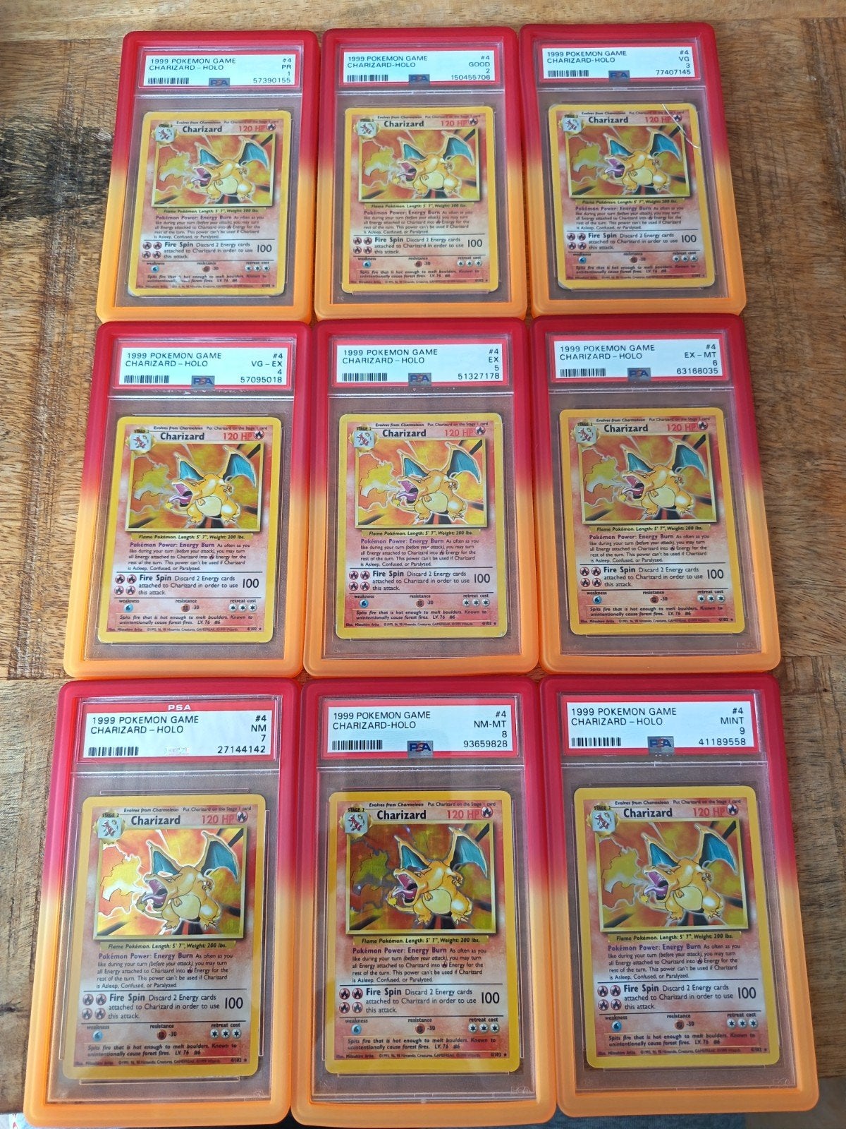 Pokémon Charizard Base Set #4 PSA 1 t/m 9 Collectie, Hobby en Vrije tijd, Ophalen of Verzenden, Nieuw, Meerdere kaarten, Foil