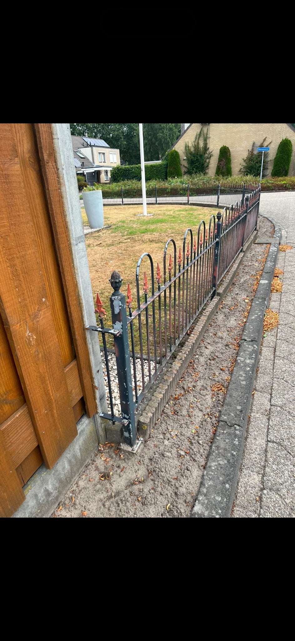Gietijzeren hekwerk - 30 meter - onderhoud nodig, Ophalen, Gebruikt, IJzer, Sierhekwerk