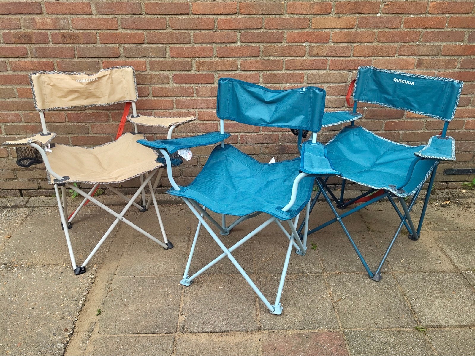 3 Decathlon Quechua campingstoelen (1 nieuw, 2 gebruikt), Ophalen, Nieuw, Campingstoel