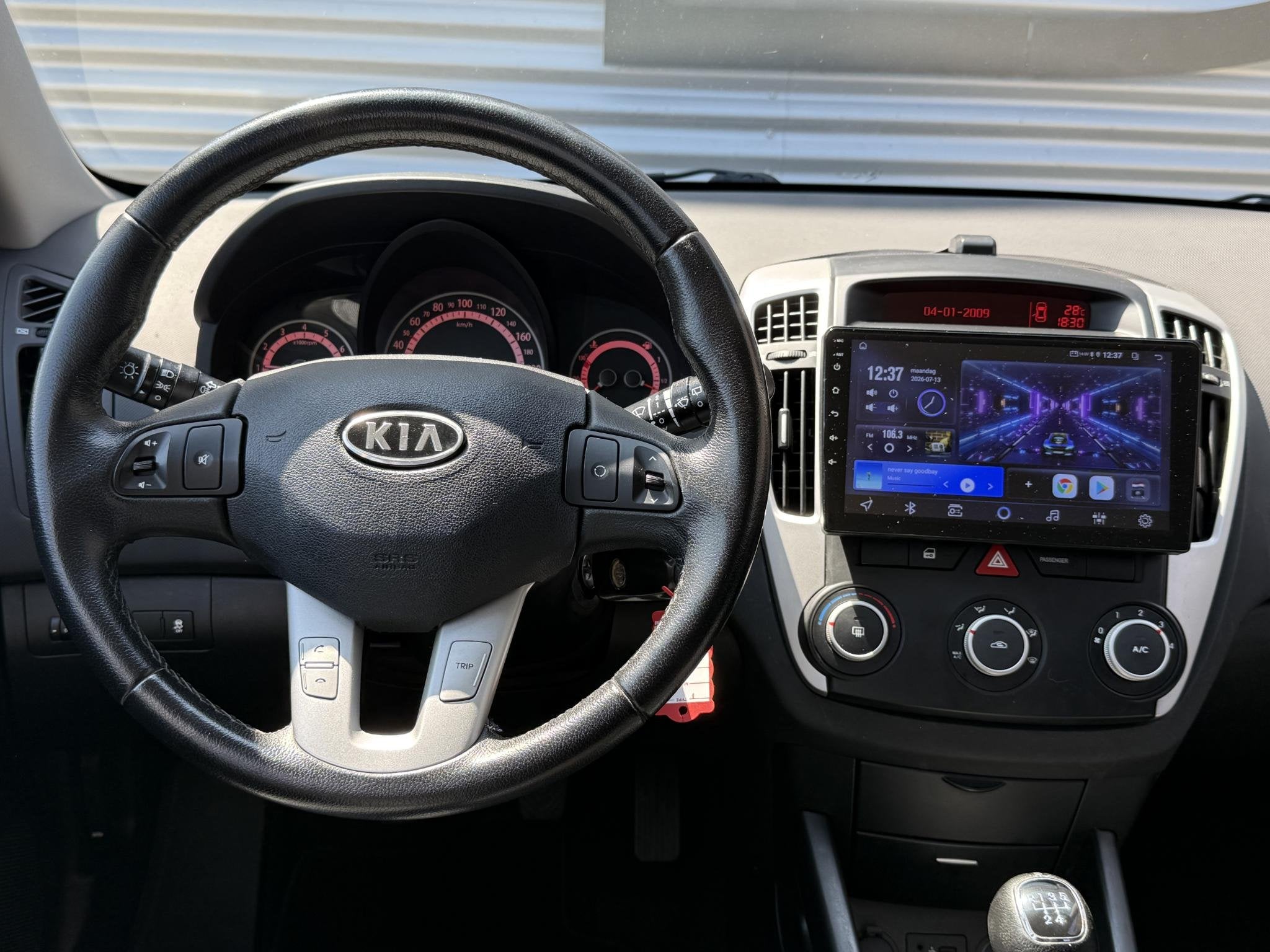 Kia cee'd 1.4 CVVT Seven 2e Eigenaar|Navi|Airco|LM Velgen|Bl, Auto's, Voorwielaandrijving, Euro 5, Stof, Gebruikt