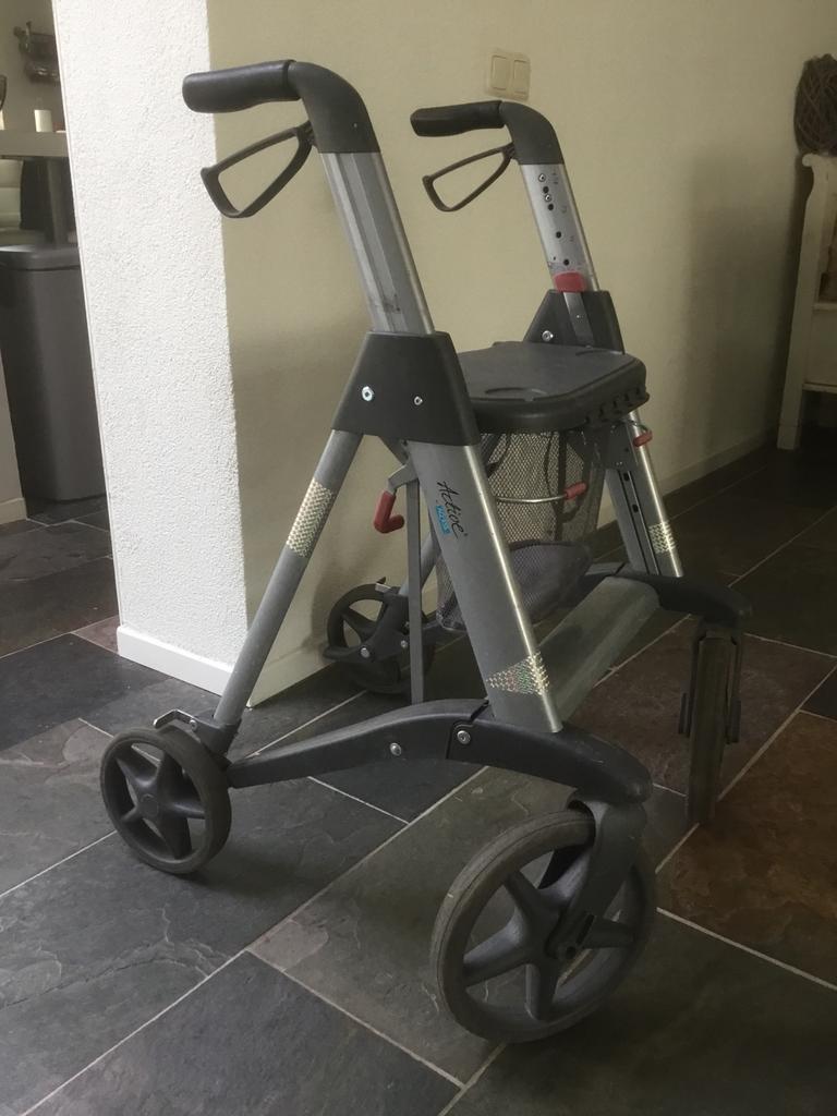 Active access rollator (ANWB beste koop), Ophalen, Opvouwbaar, Gebruikt