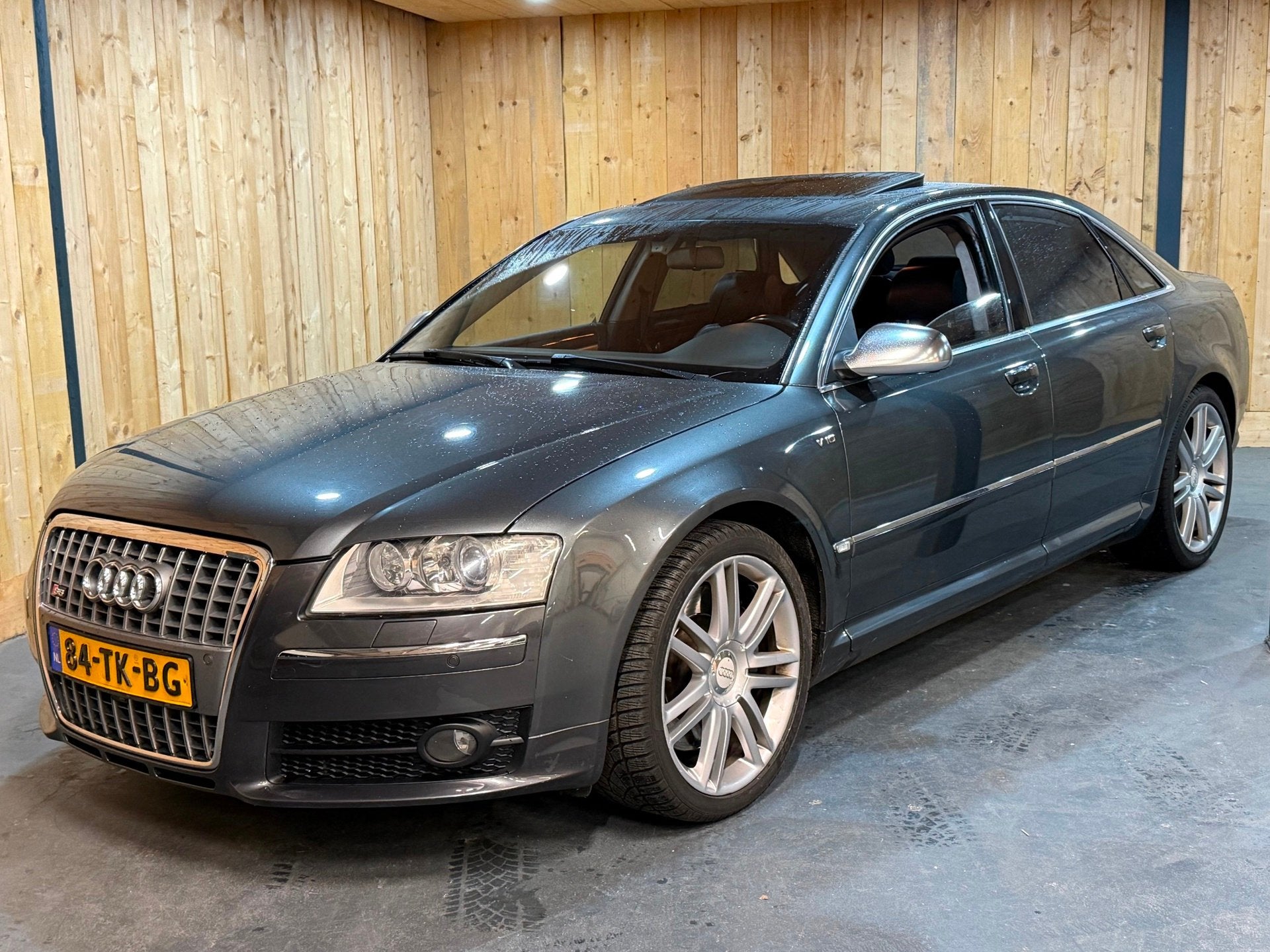 Audi S8 5.2 V10 Pro Line Schuifdak B&O Carbon NL auto, Automaat, Gebruikt, 5204 cc, Traction-control